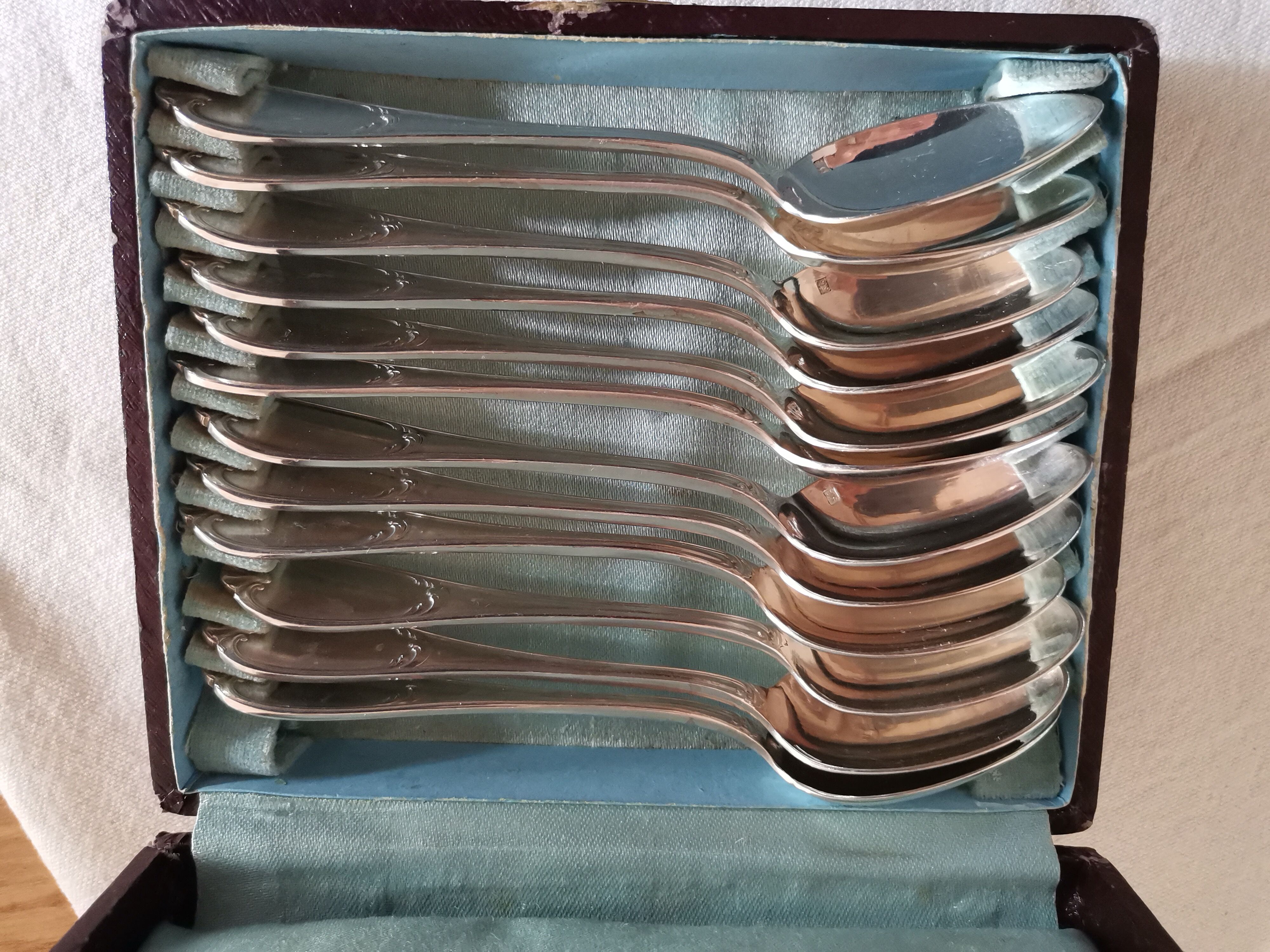 Lot of 12 dessert silver metal spoon