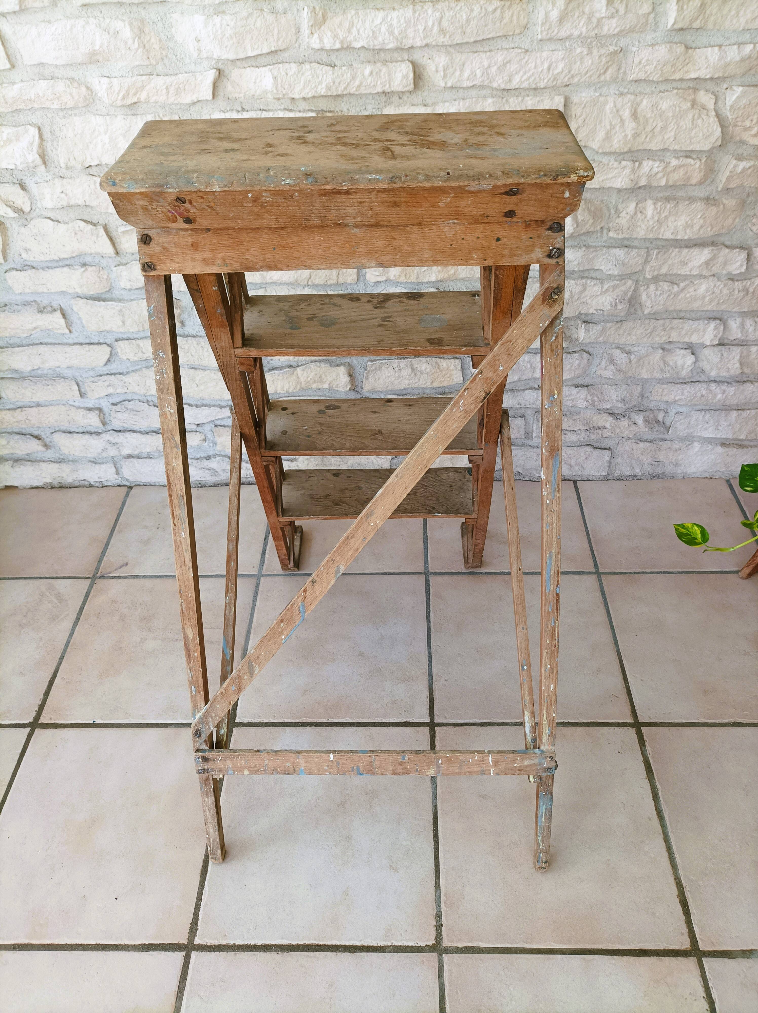 Painter's stepladder