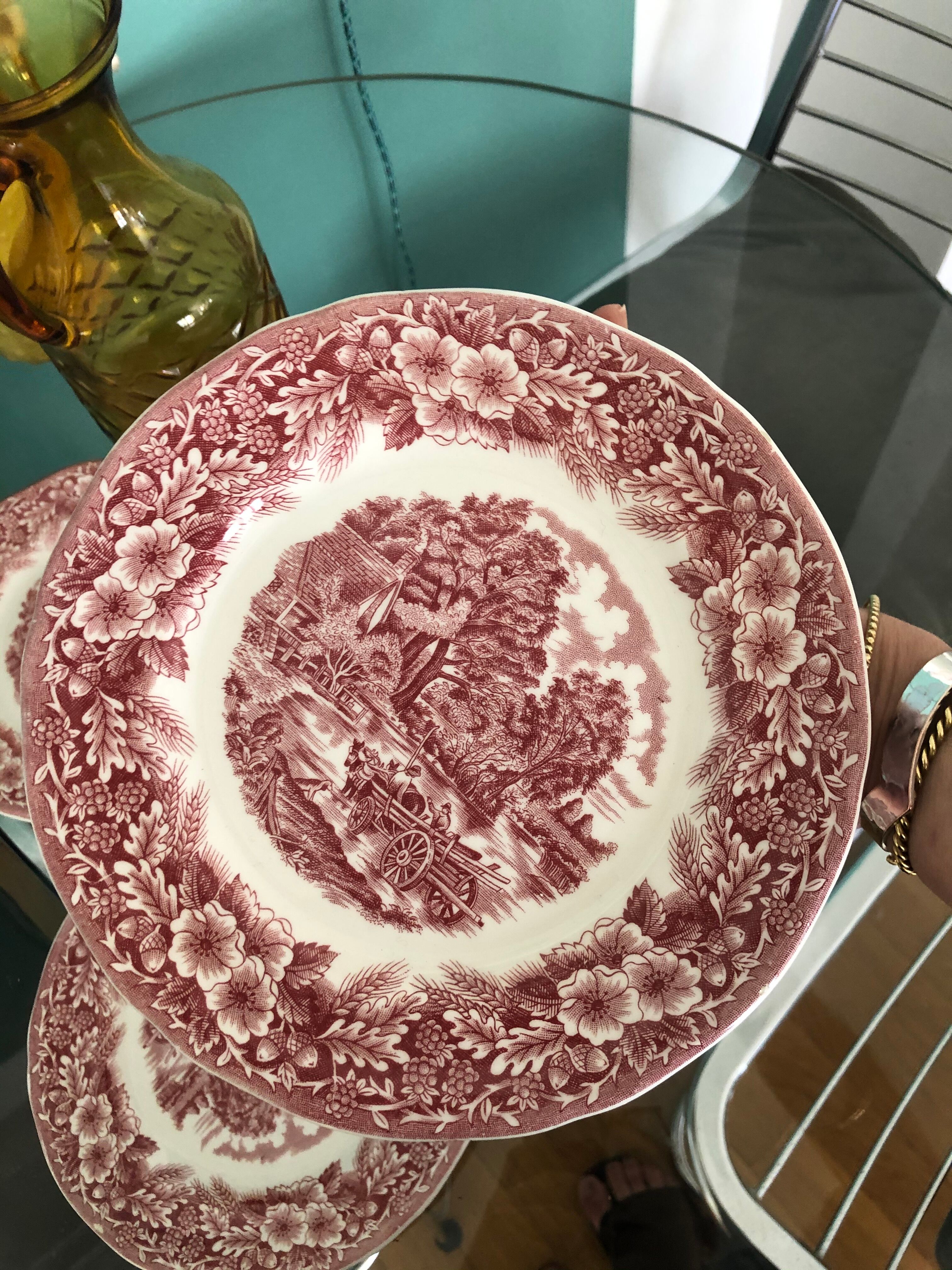 4 red vintage dessert plates