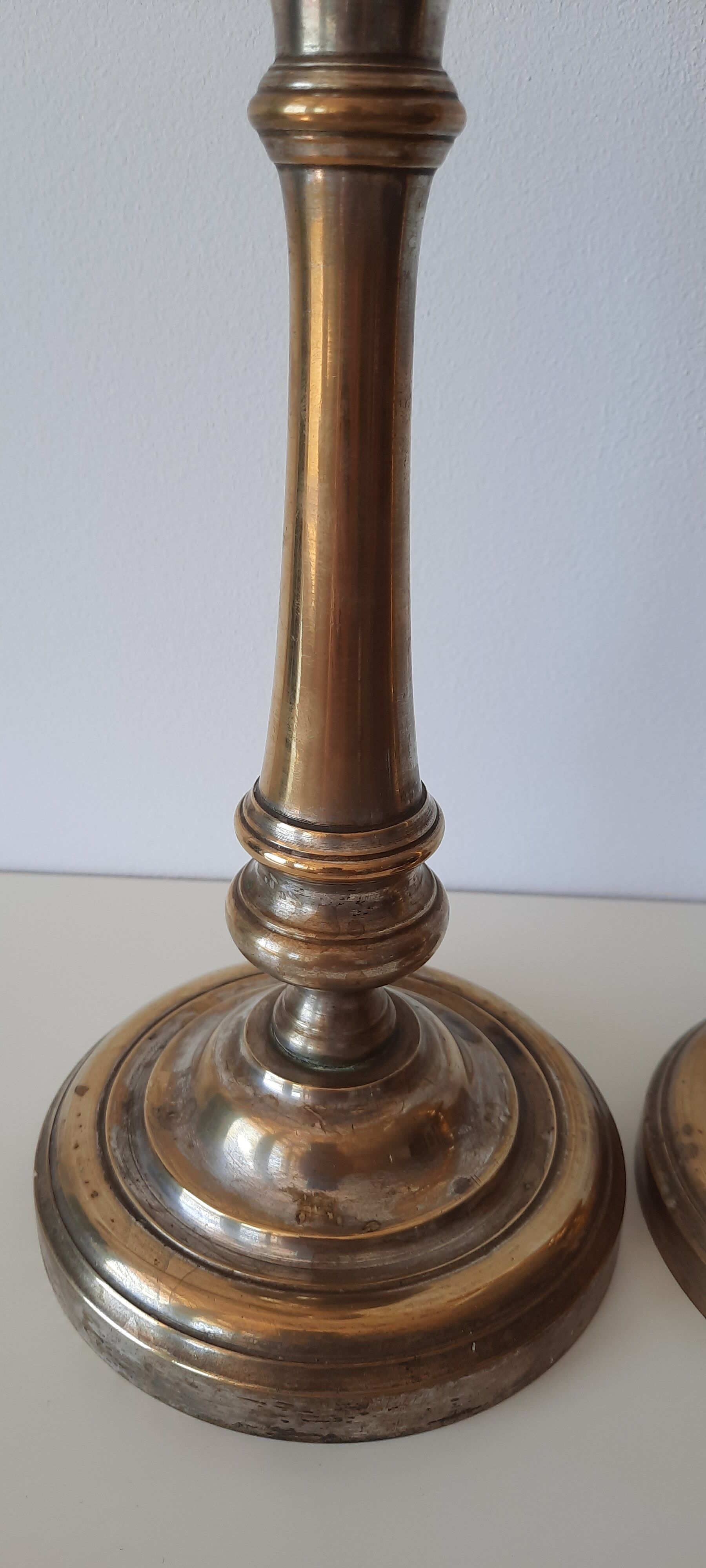 Set of 2 metal candlesticks old style