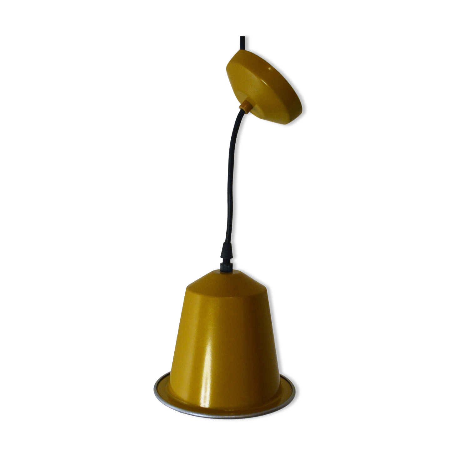 Capsule pendant lamp