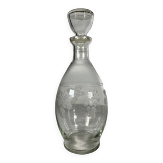 Carafe ciselée décor vigne