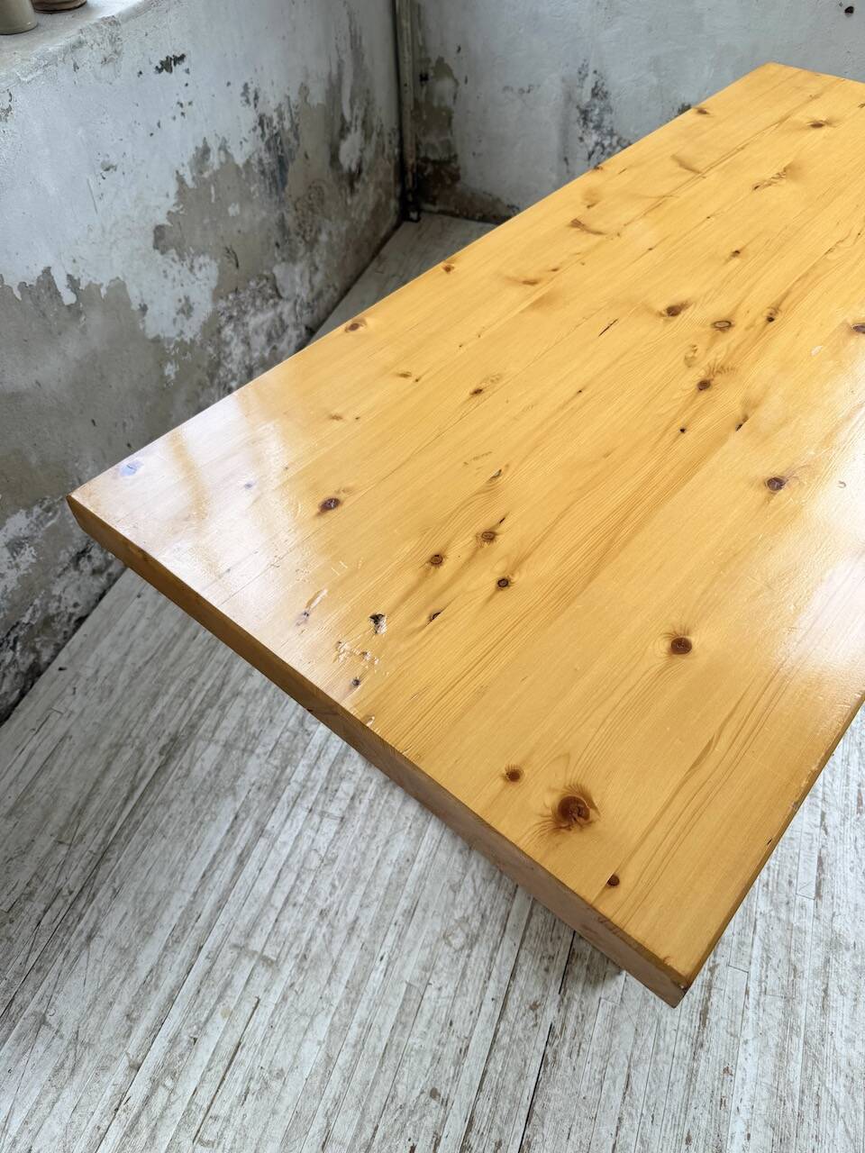 Perriand mountain furniture table 1970