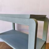Table basse en pistache des années 60.