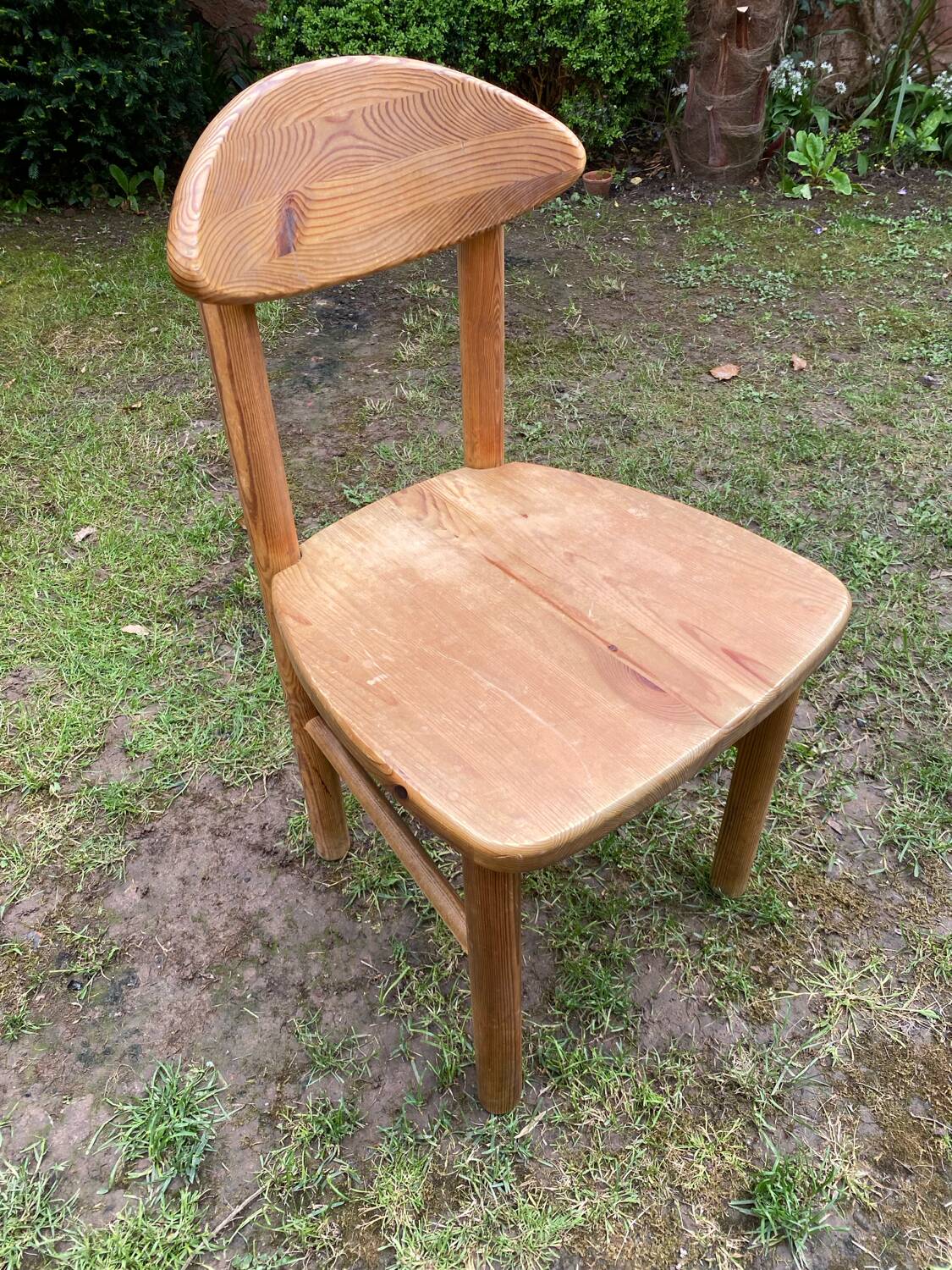 Chaise en pin par Rainer  Daumiller vers 1960