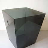 Pyramidal paper basket in transparent gray plexi