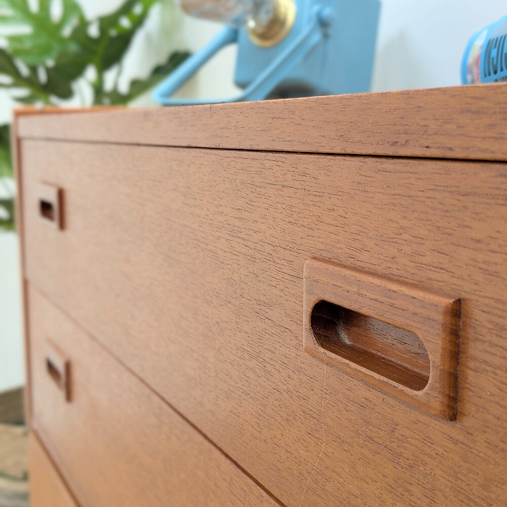 Commode vintage