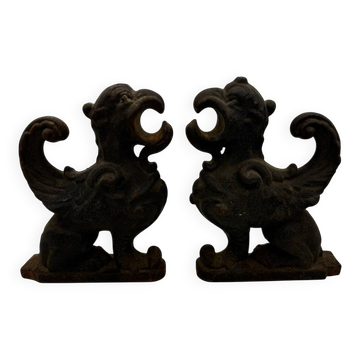 Paire de chenets chimères ailés - dragon en fonte