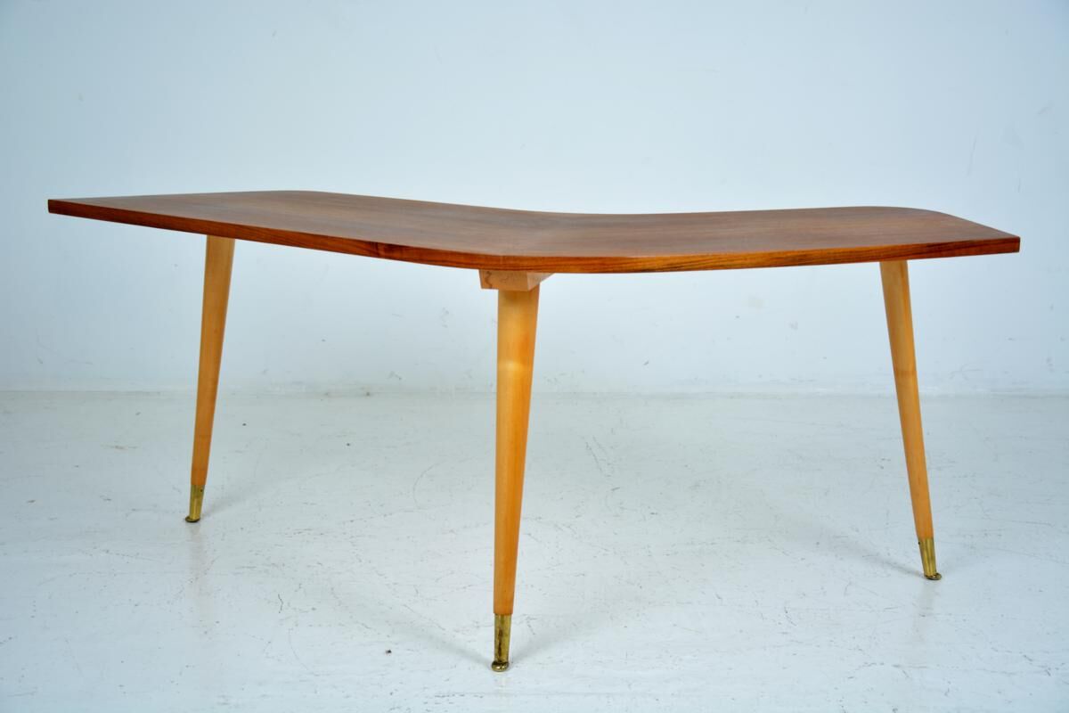 Coffee table 'boomerang' free-form dating back to the 1960s