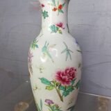 Vase - Porcelain - Flowers - China - Second half of the twentieth century