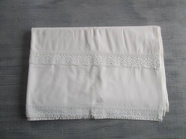 Old sheet - embroidery: 260x210cm