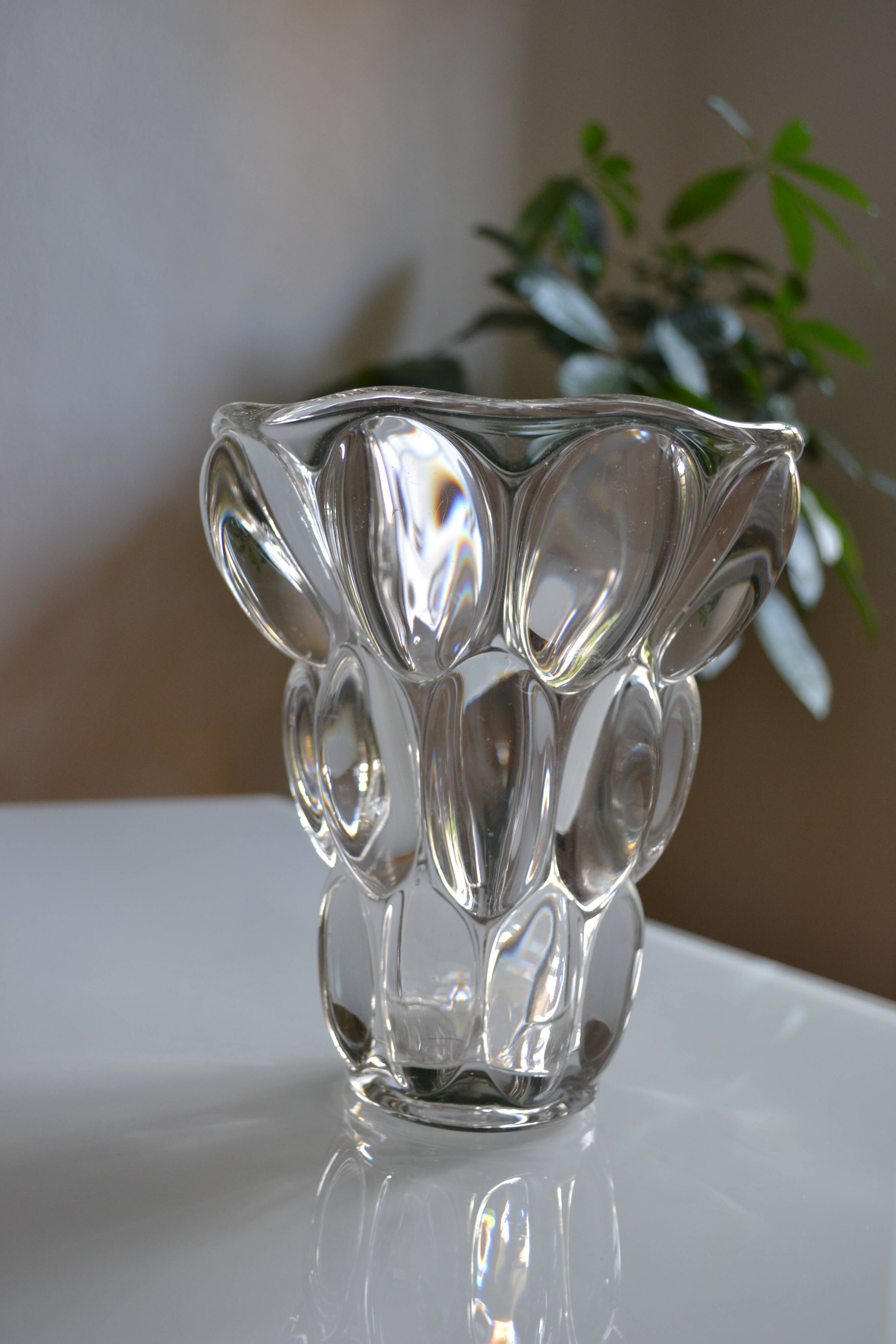 Vintage crystal vase, glassware to be identified, circa 1950 - 1960.