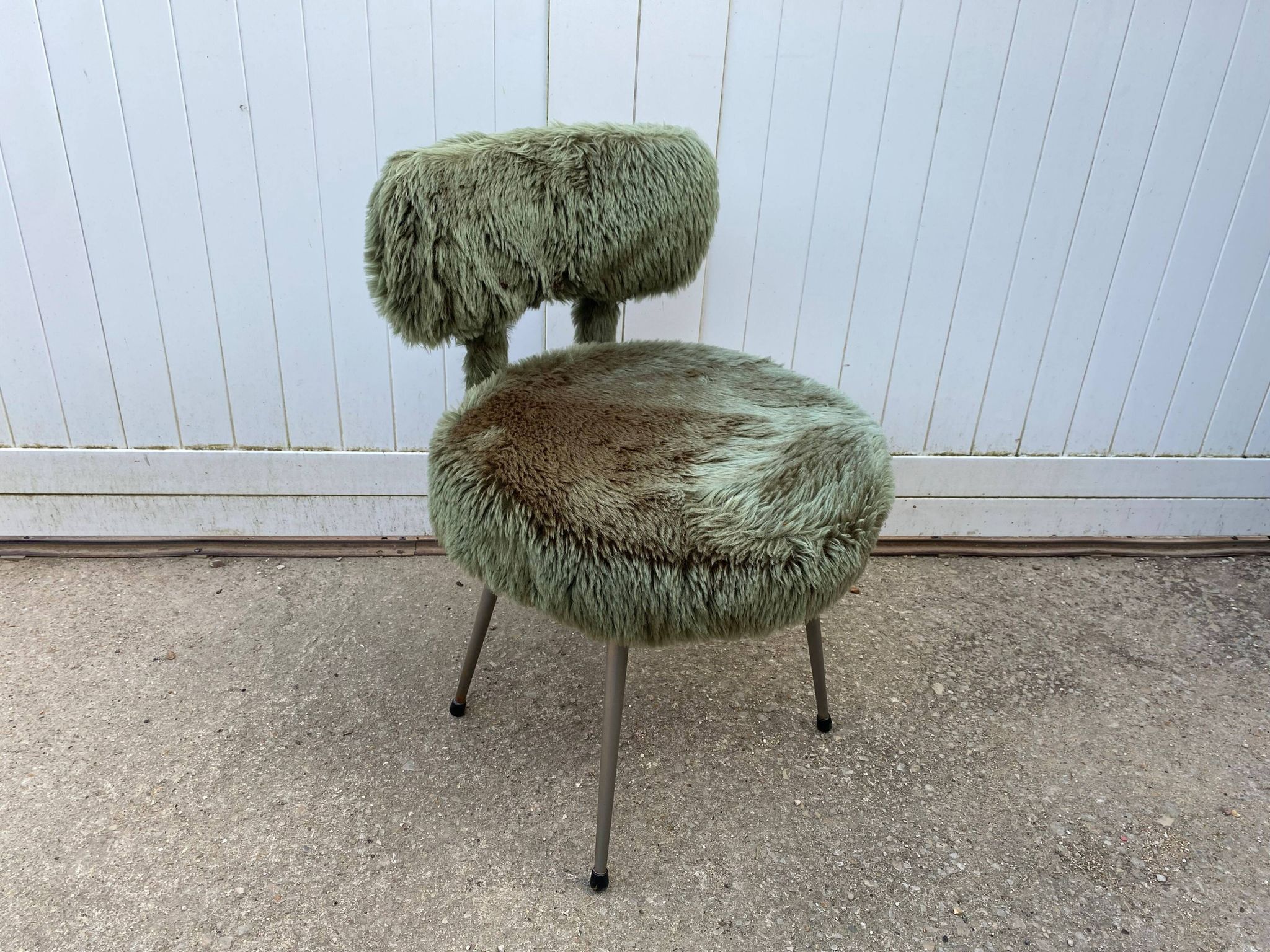 Chaise moumoute verte vintage 1960