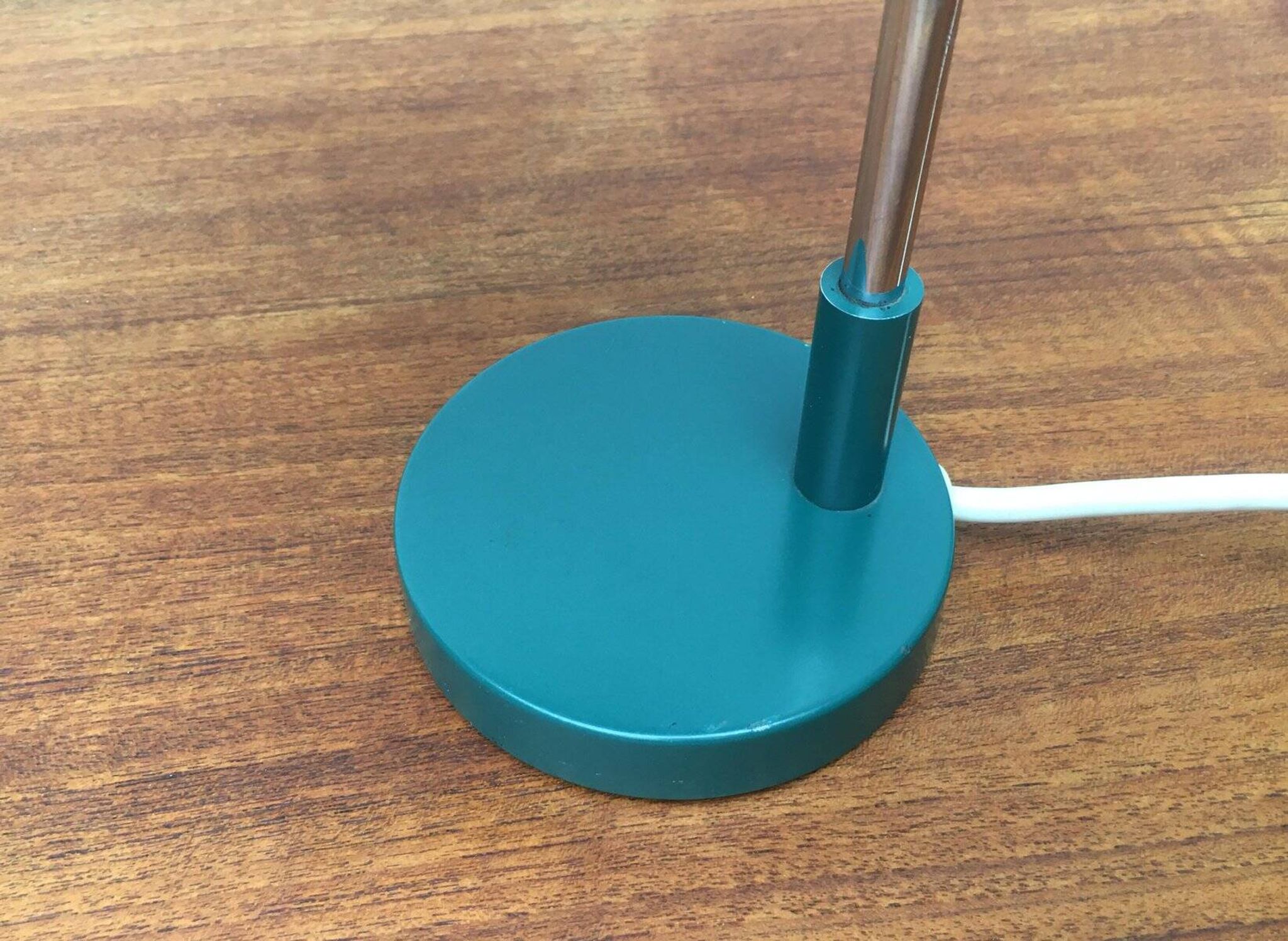 Lampe de table allemande 6890 de milieu de siècle de Kaiser Idell / Kaiser Leuchten