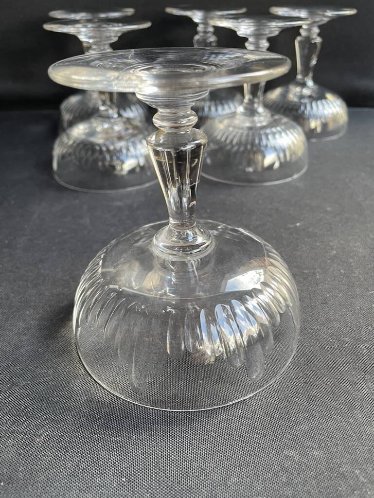 6 Baccarat champagne glasses – Art Nouveau