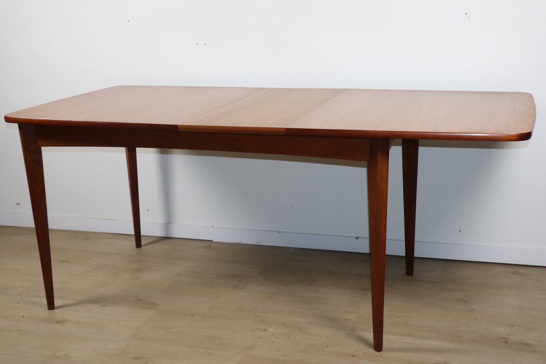 Table de repas extensible vintage en teck – années 60