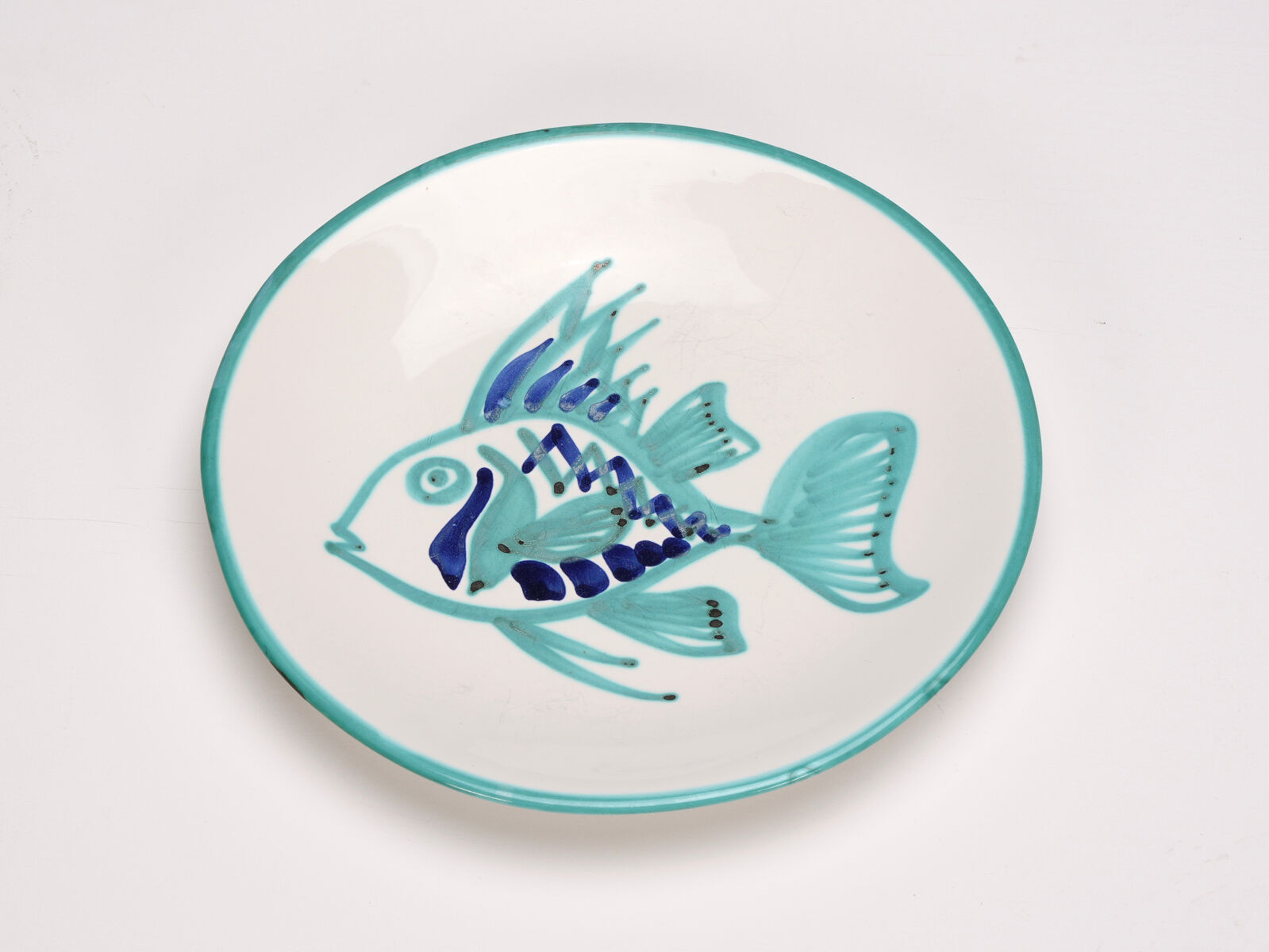 Robert Picault 6 flat round plates circa 1960