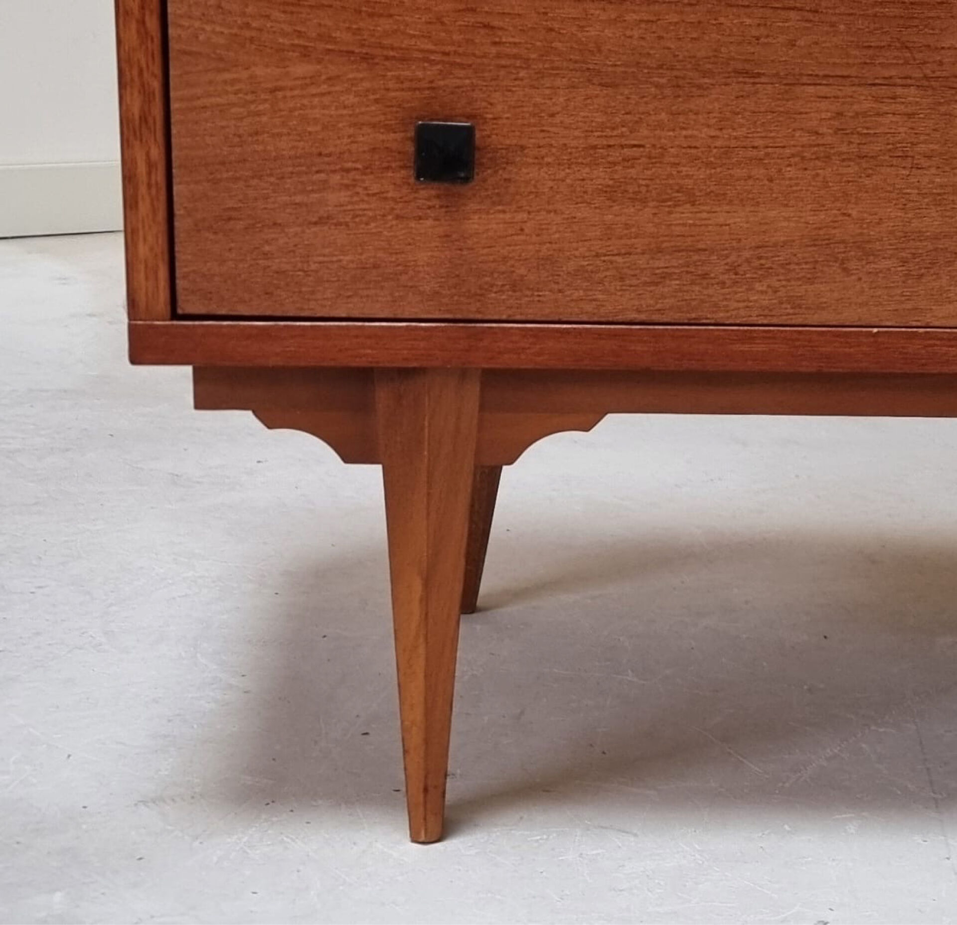 Mid-century drawer cabinet
