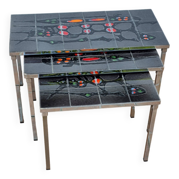 Ensemble de trois tables gigognes style  Belarti, années 60, space age