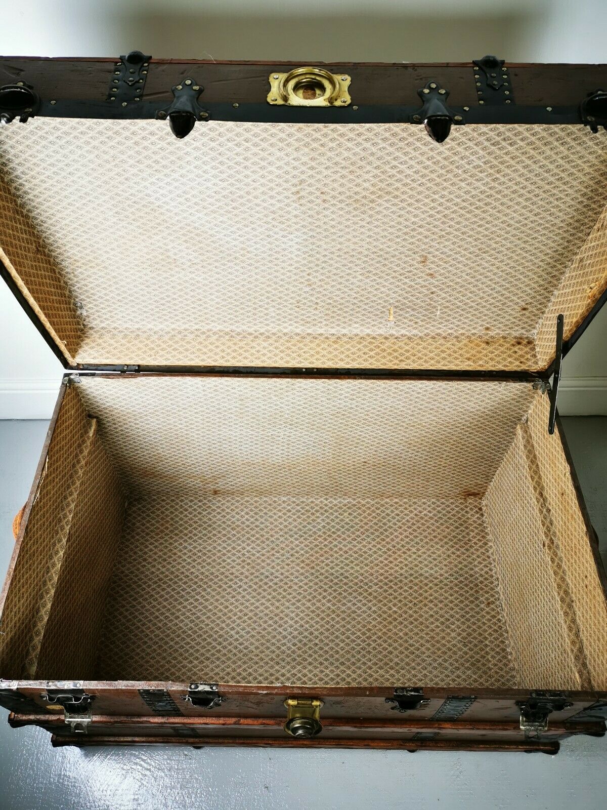 Late 19th Century Oak Banded Storage Travel Trunk / Chest