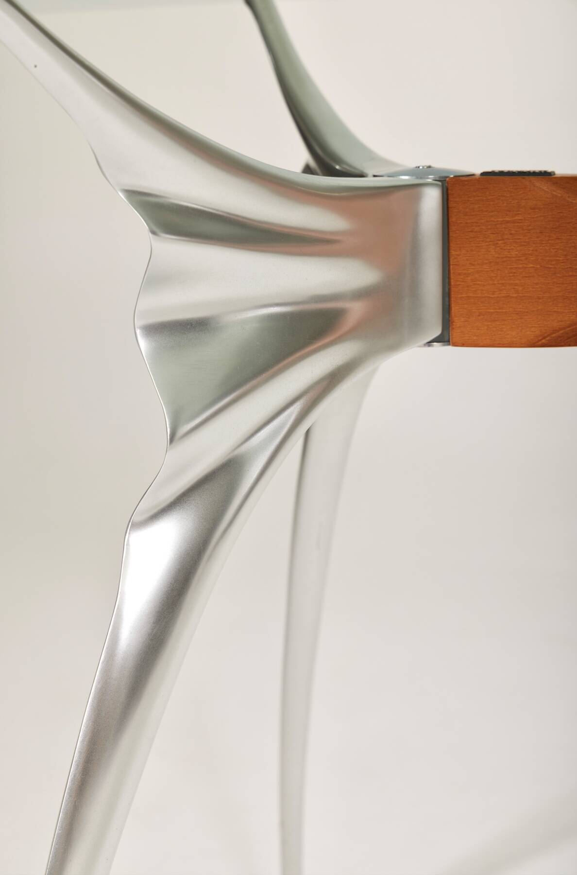 Bernard Dequet glass and aluminium desk for Protis, 1980s