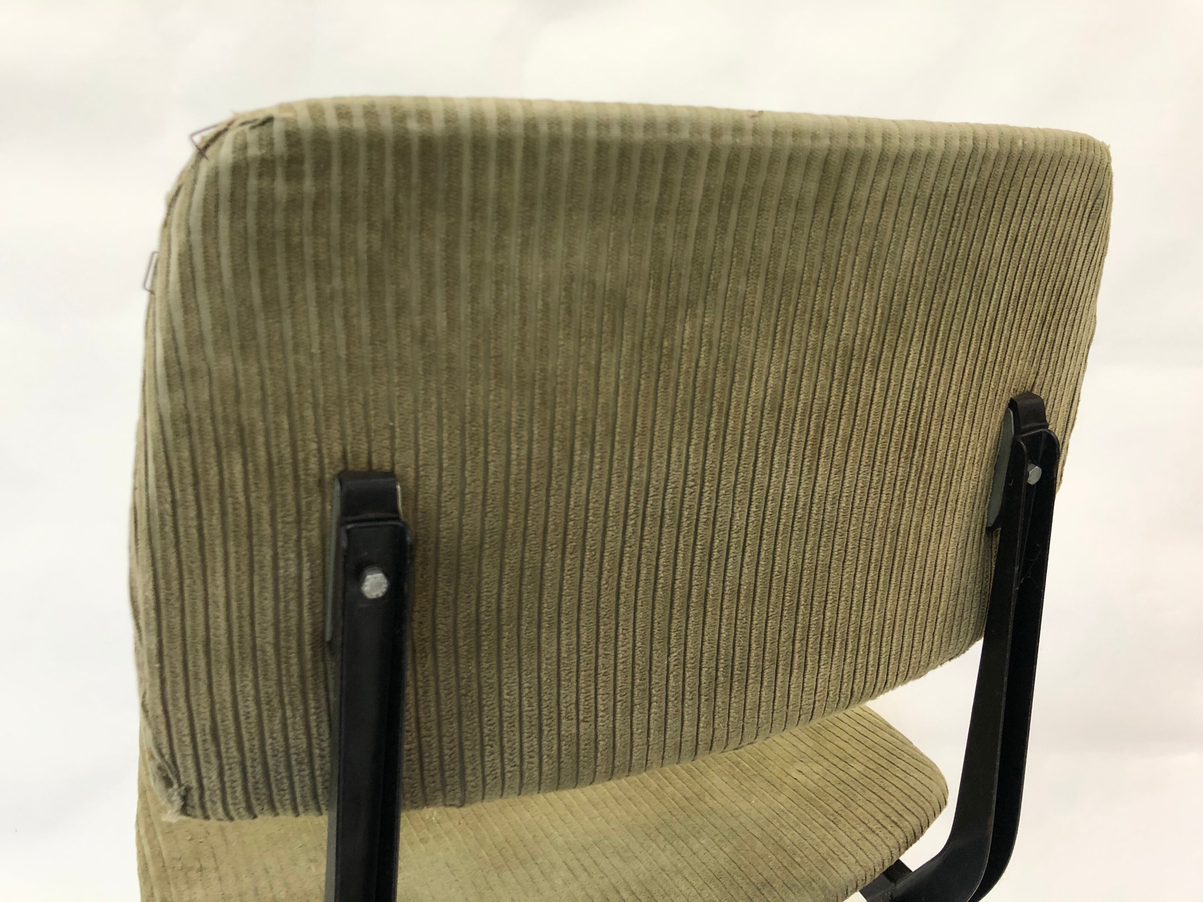 Spin Chair 102 Ynske Kooistra chair for Marko Holland Netherlands of the 60s