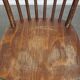 Ensemble de 8 chaises Windsor vintage en bois à dossier fuseau des années 1970