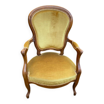 Fauteuil Louis Philippe en chêne et velours jaune moutarde du 19ème siècle