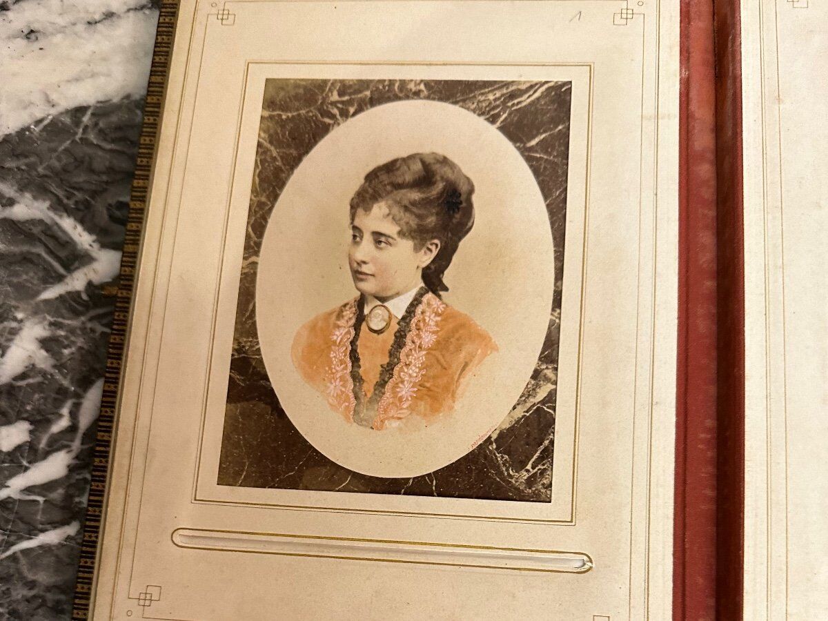 Collection of 39 photographs of singers, actresses, and gymnasts between 1870 and 1880.