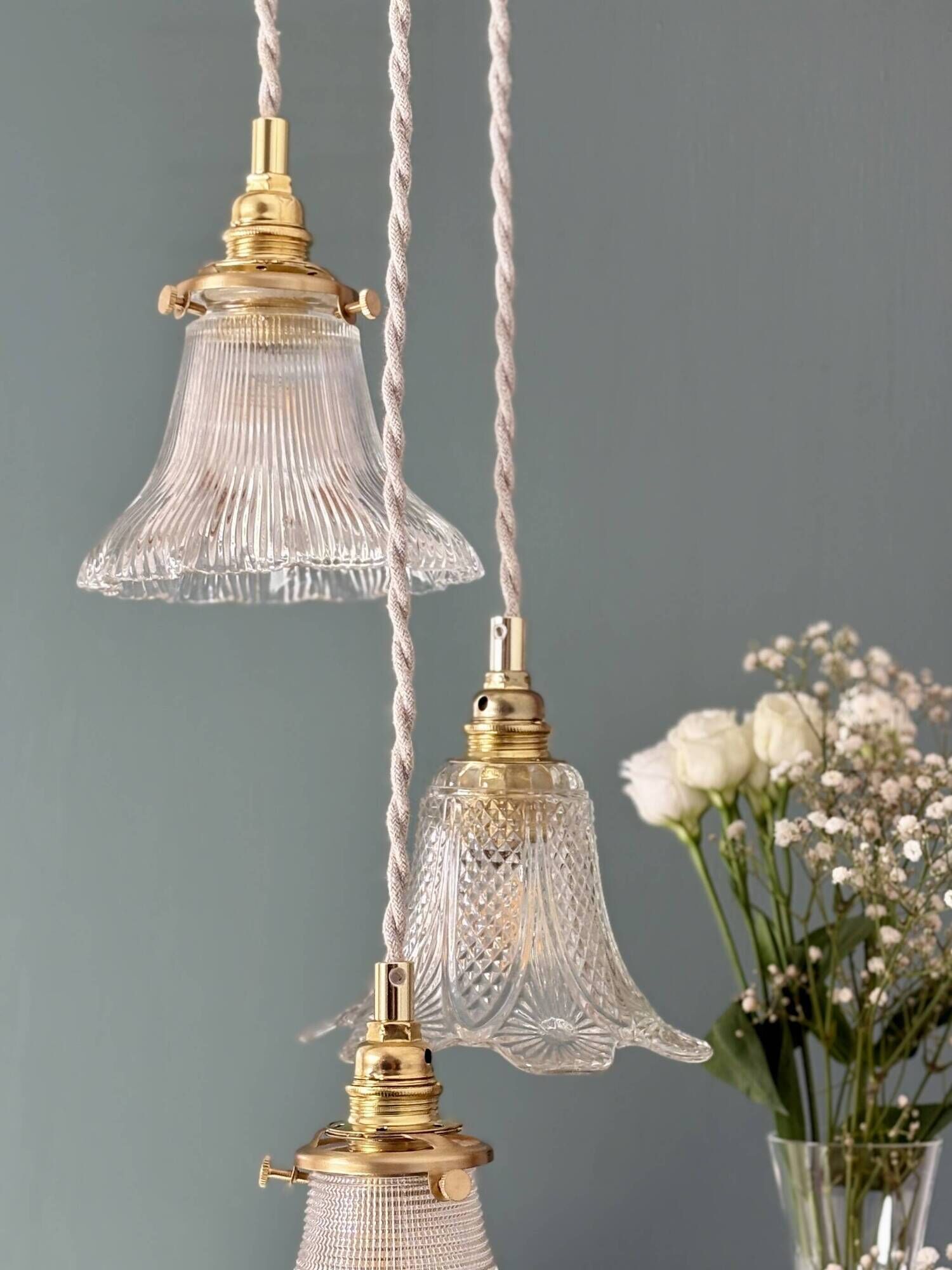 Vintage triple tulip pendant light in chiseled glass and holophane