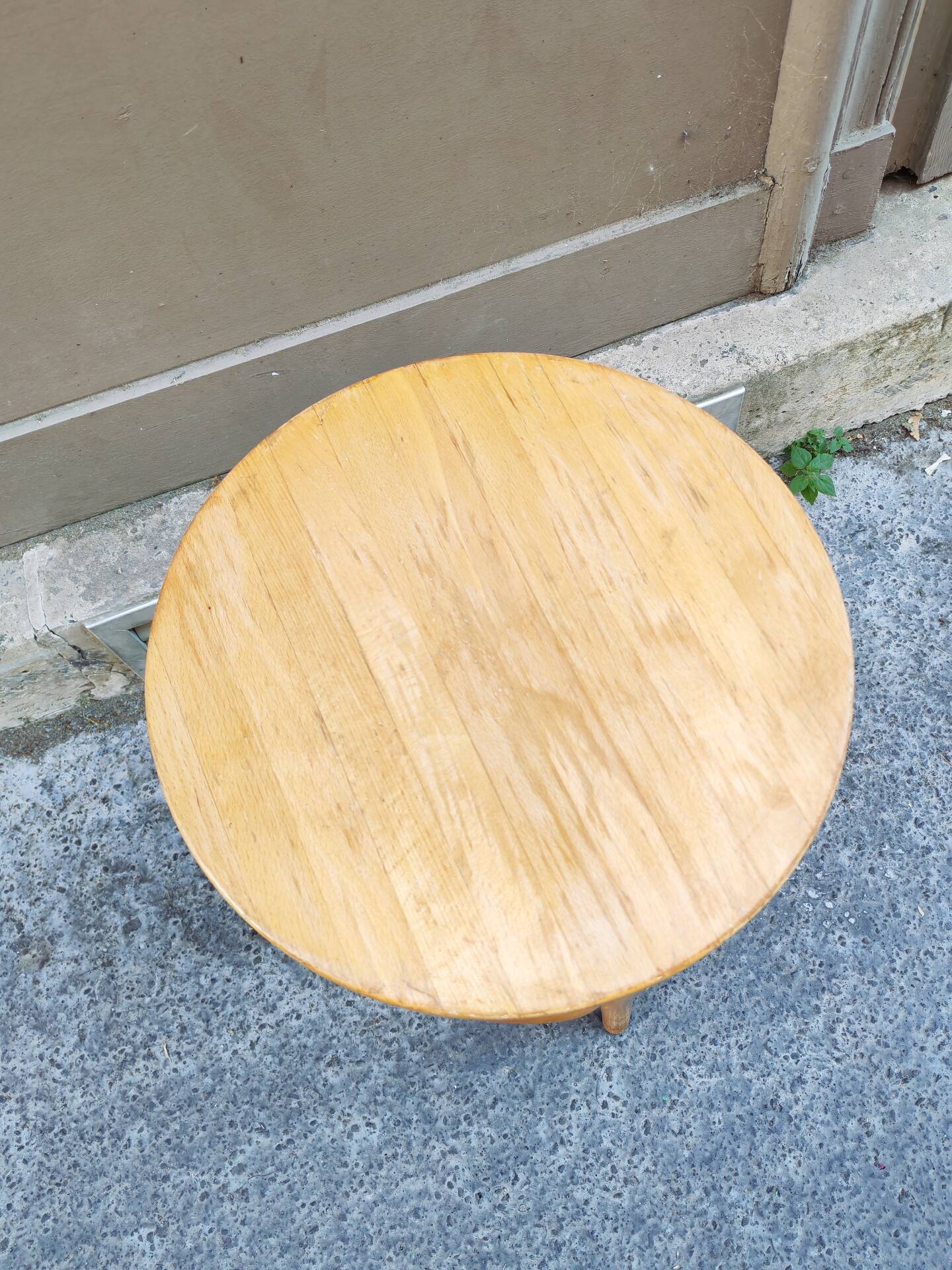 Vintage curved wooden stool