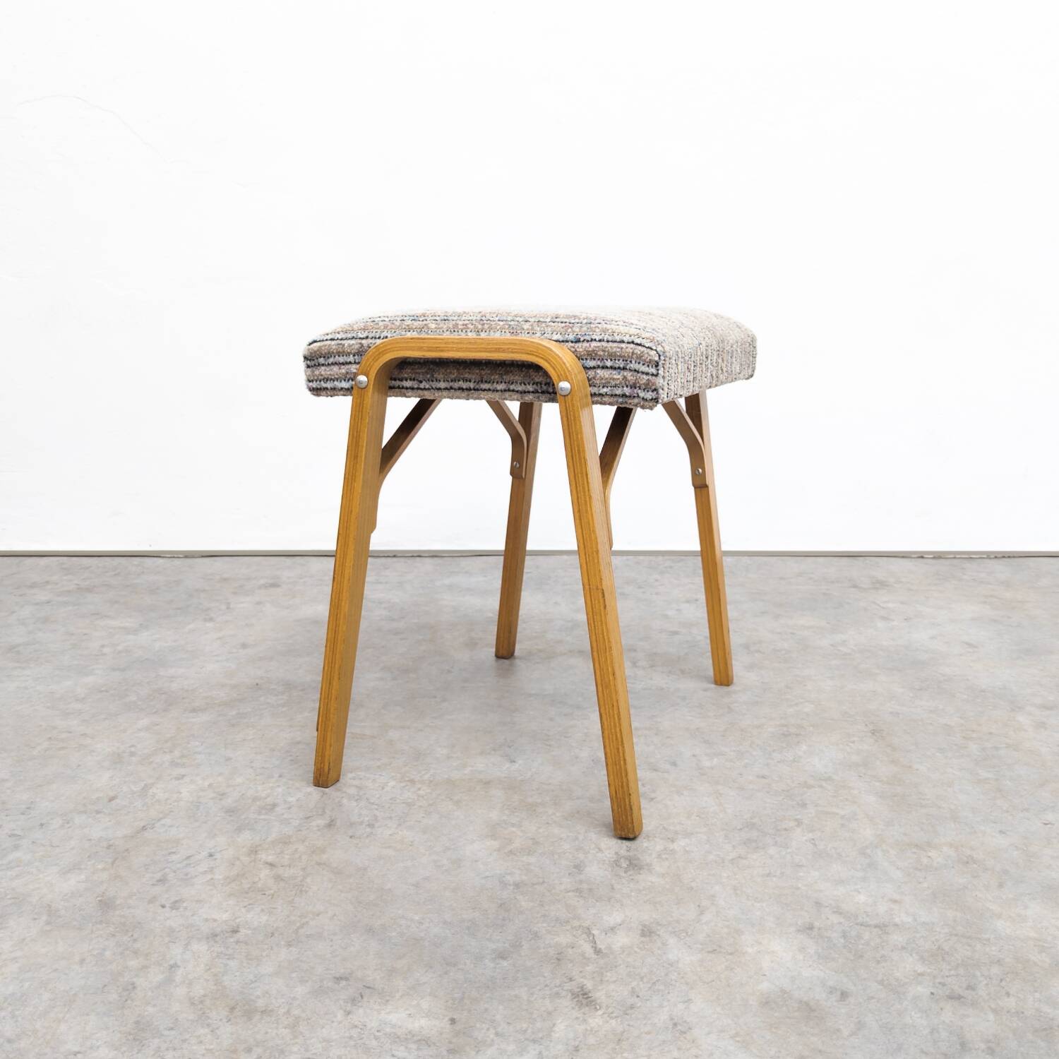 Tabouret Mid-Century en Bois Courbé par Ludvík Volák pour Dřevopodnik Holešov, 1960s