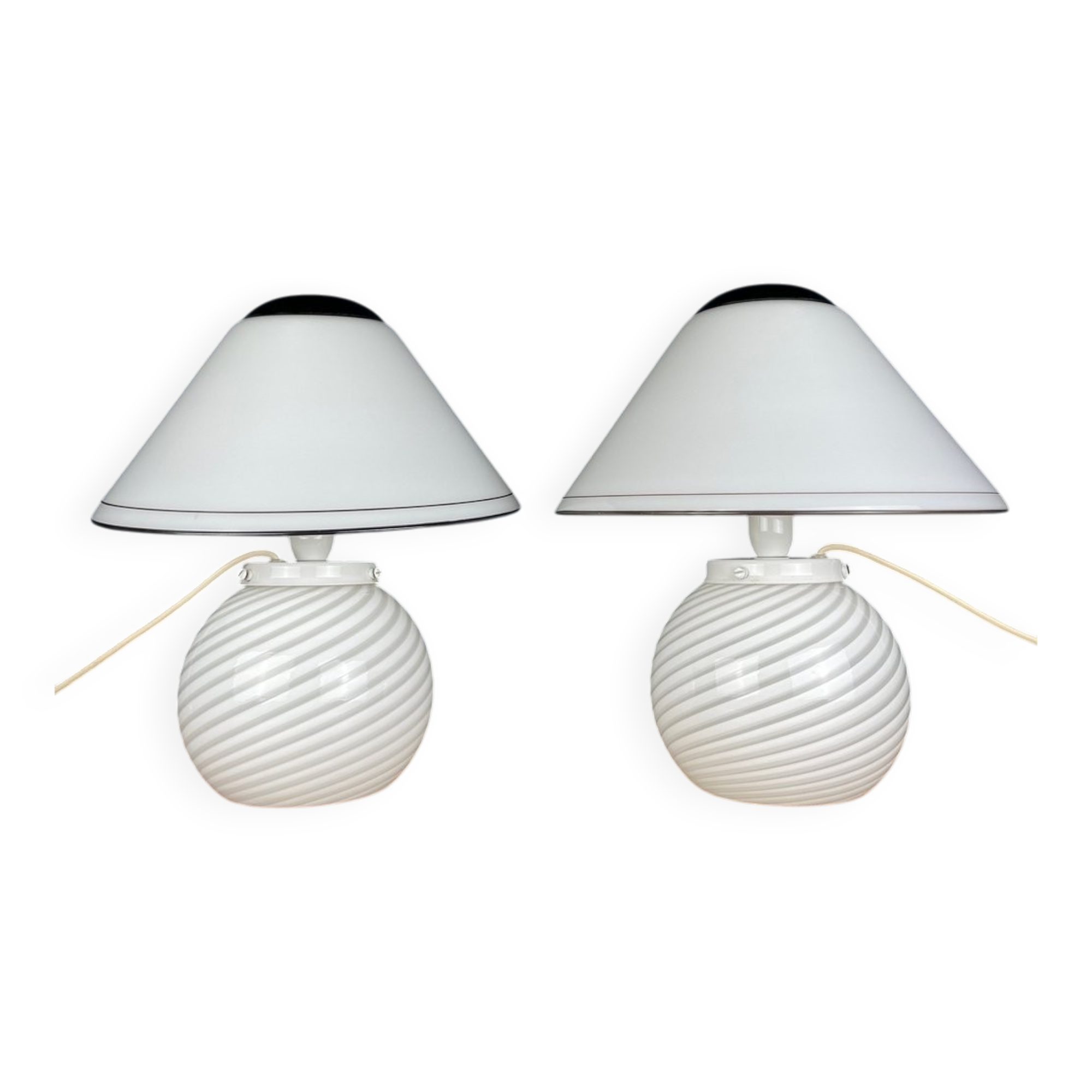 White Murano table lamps, 1970s, set of 2