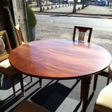19th century round mahogany table