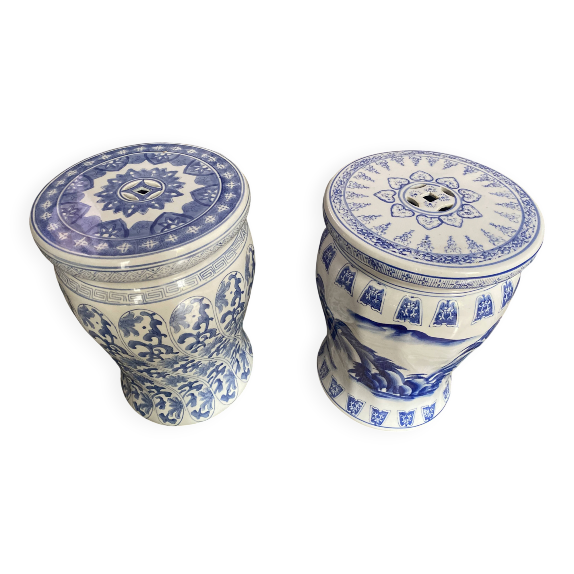 Lot de deux bouts de canapé porcelaine blanche et bleue