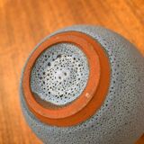 Minimalist German vase from the mid-century pottery studio of Töpferhof Römhild, 1960s.