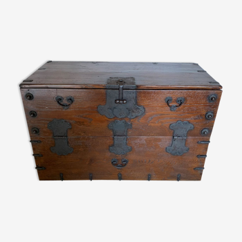 Korean chest