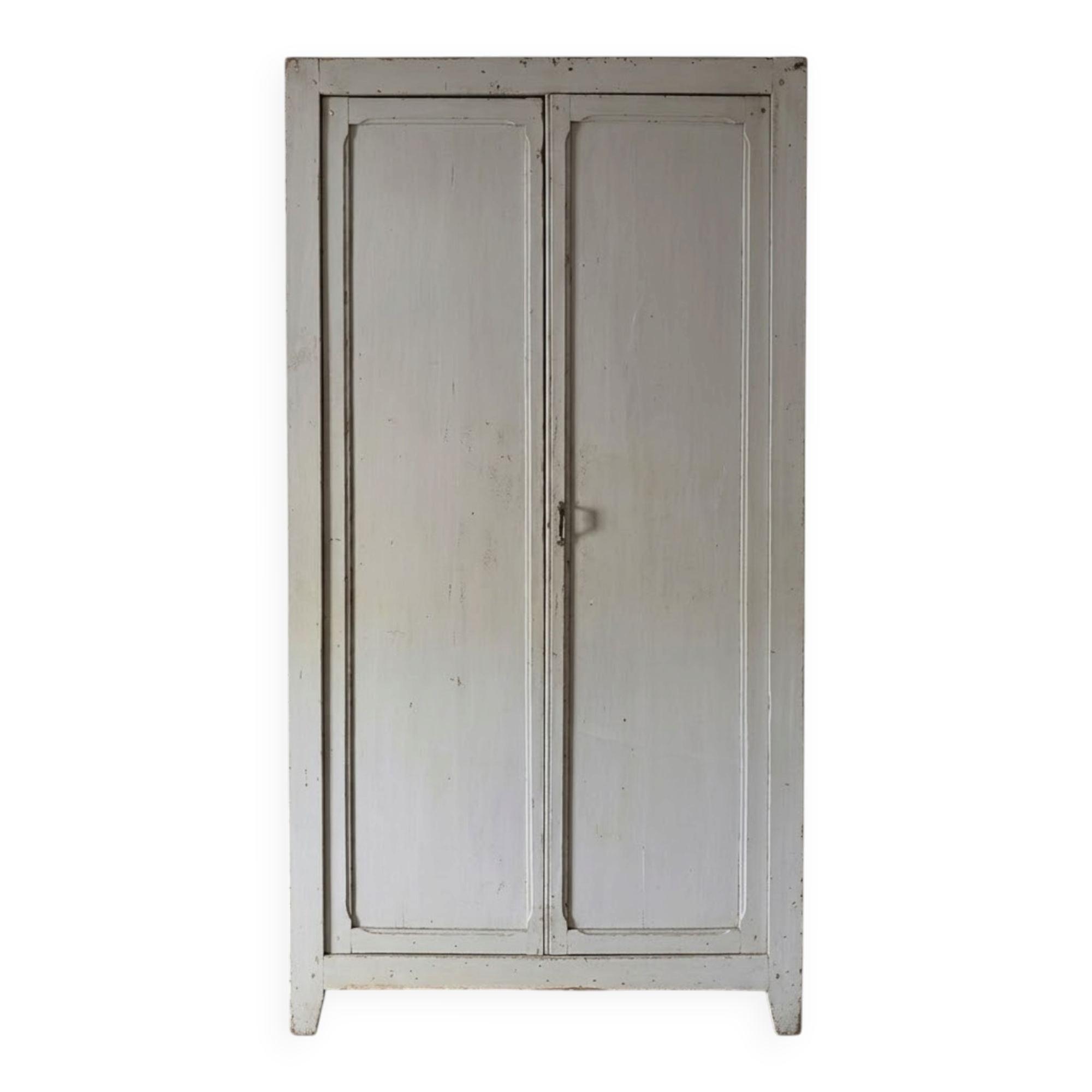 Armoire parisienne