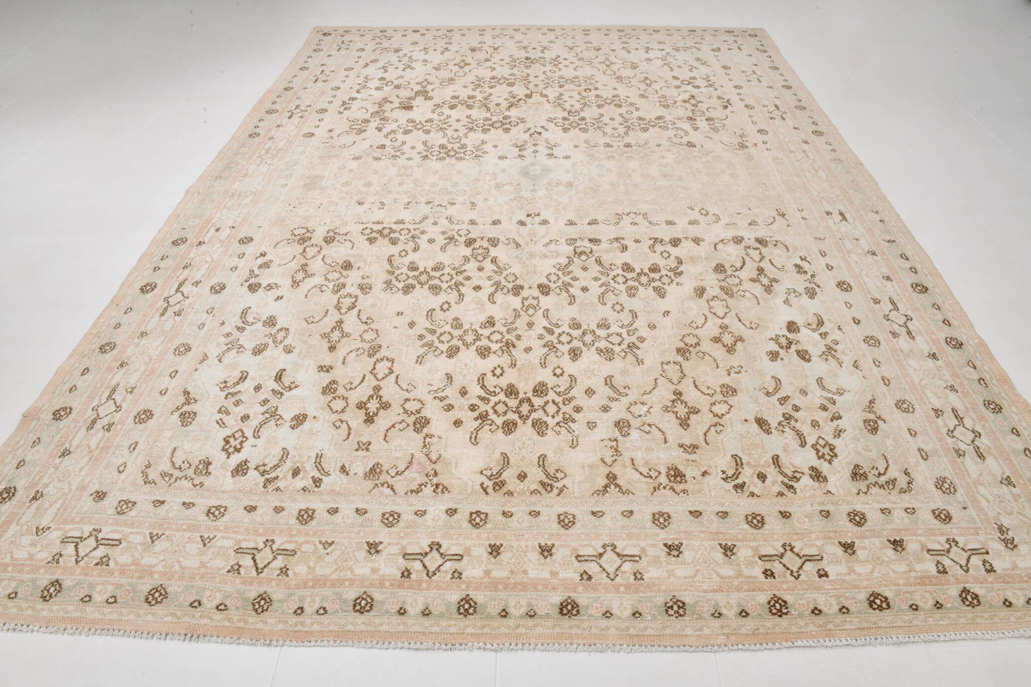 8x11 Oversize Brown Classic Persian Rug, 255x348Cm