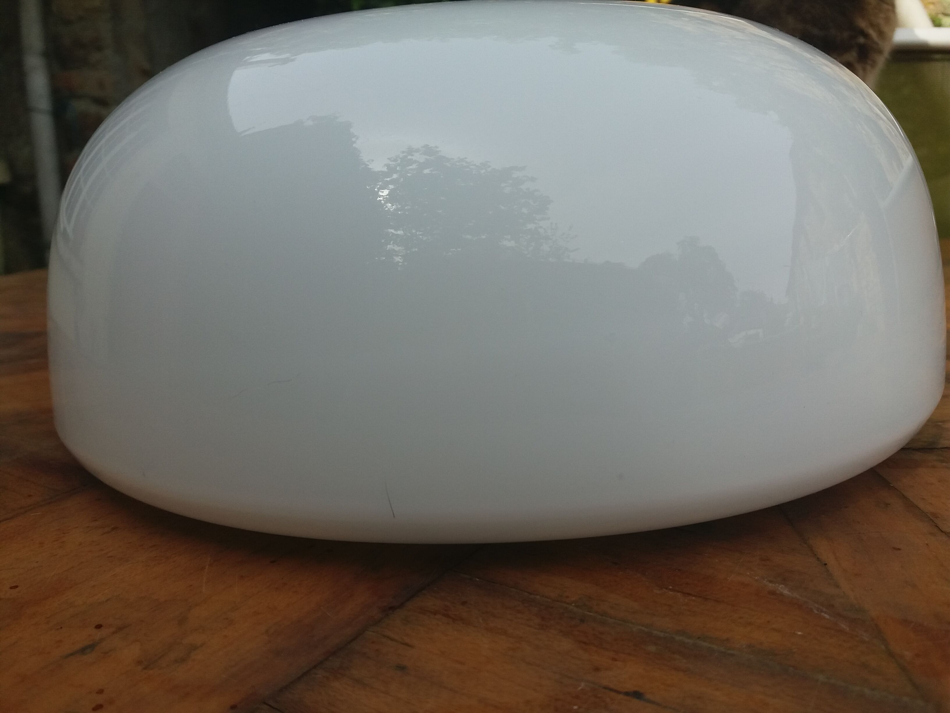 Opaline glass ceiling