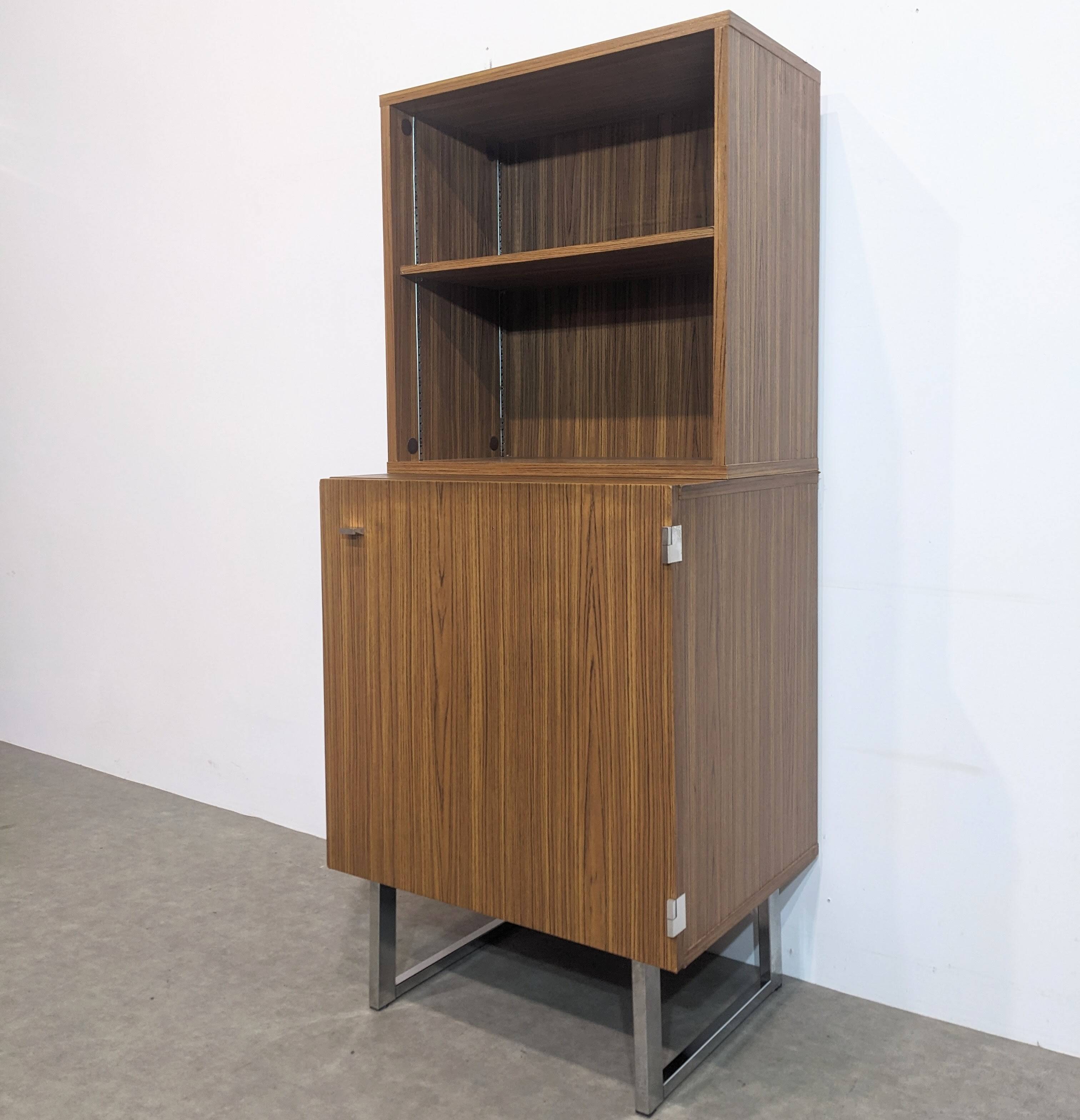 Meurop bookcase