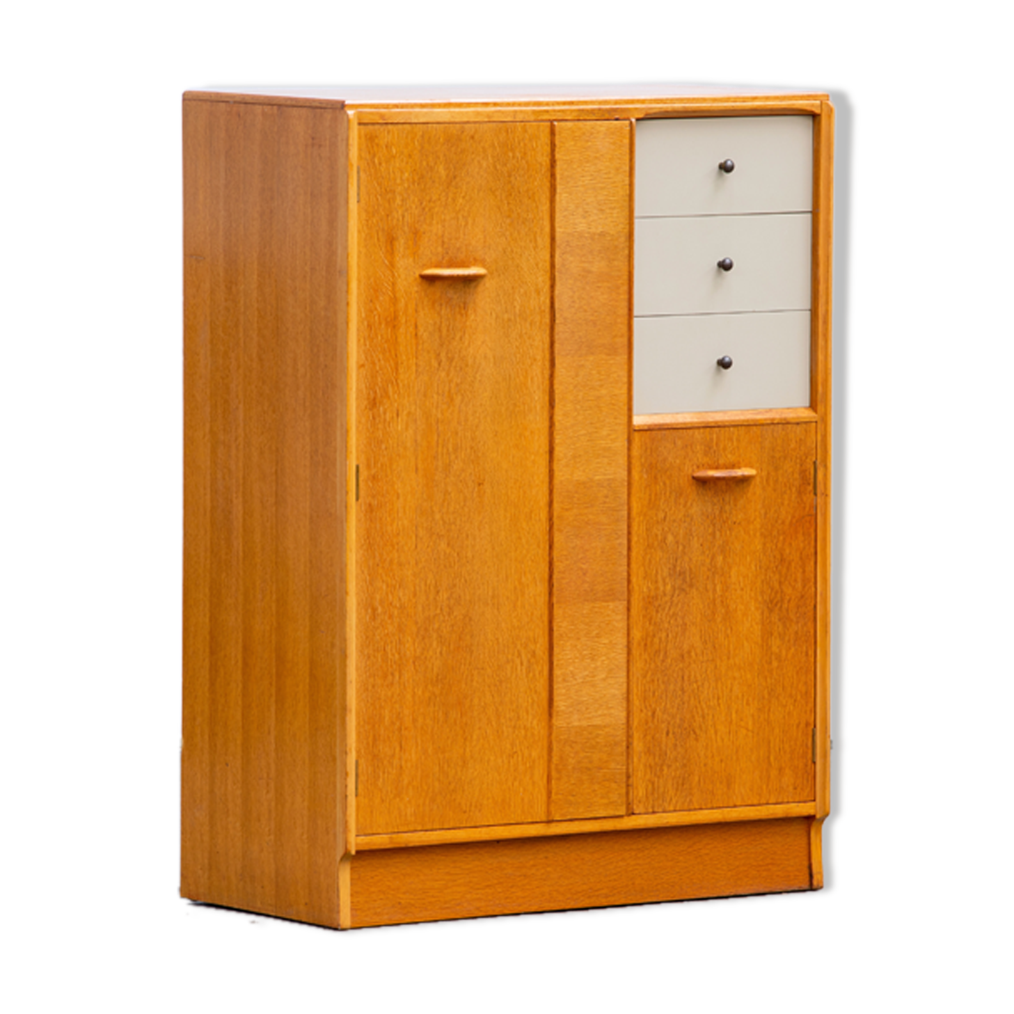 Vintage Scandinavian wardrobe by GPlan - E-Gomme 1960