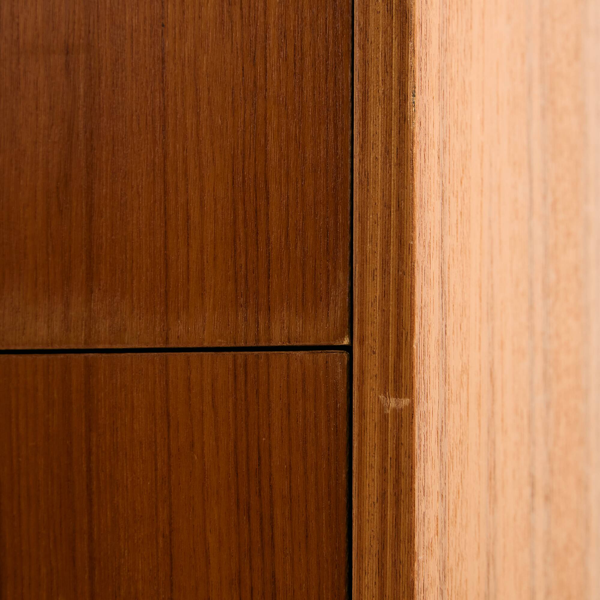 MK10127 Teak dresser with six drawers