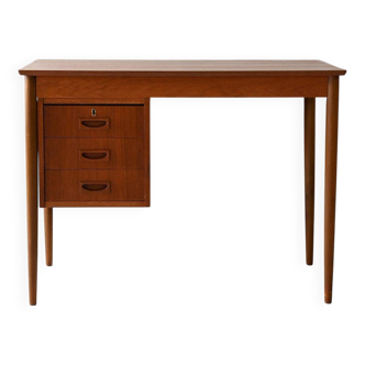 Bureau scandinave vintage en teck à 3 tiroirs