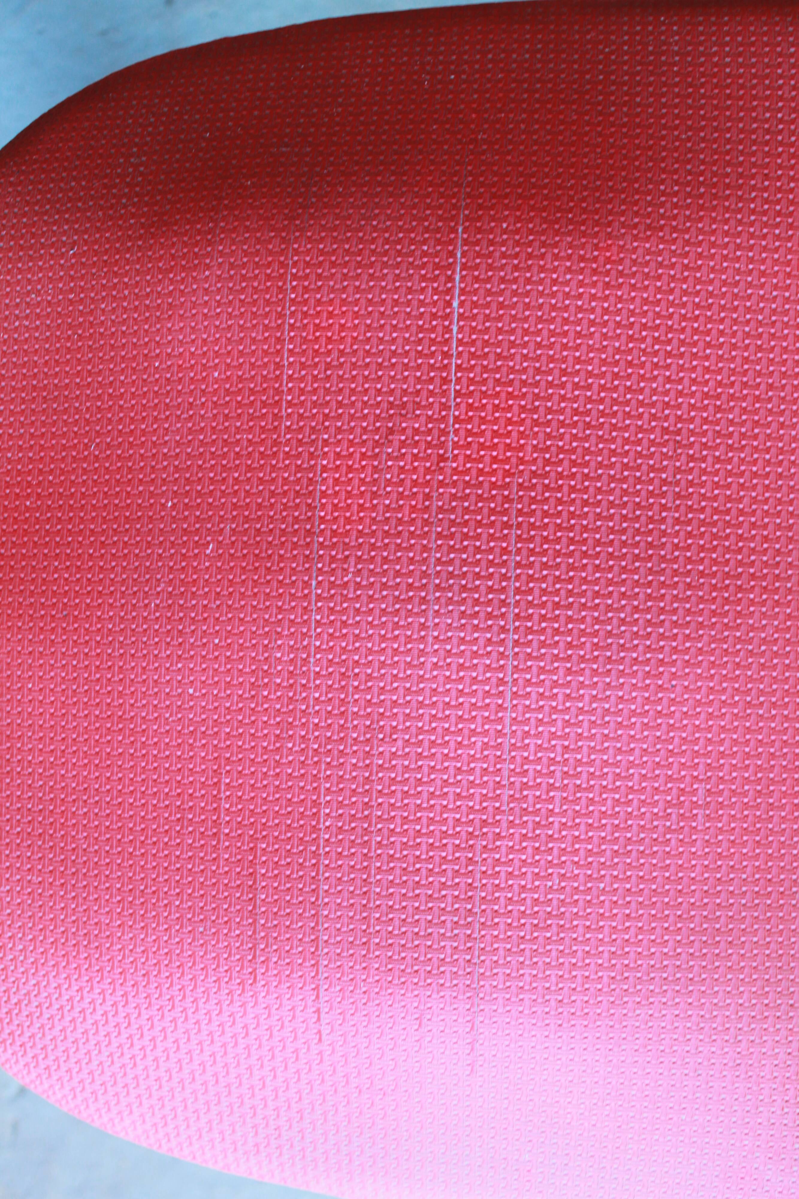 Lot of 6 ELF chairs in wood and vinyl