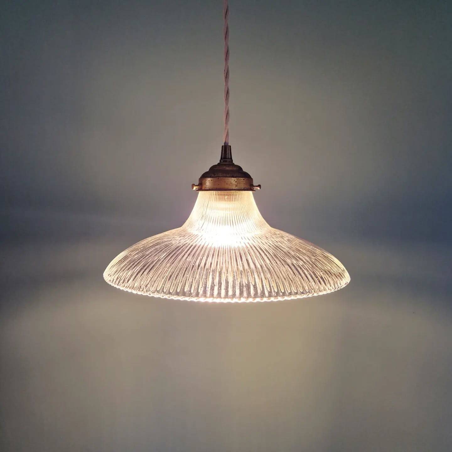 Suspension Art Déco en verre rainuré transparent, années 1930