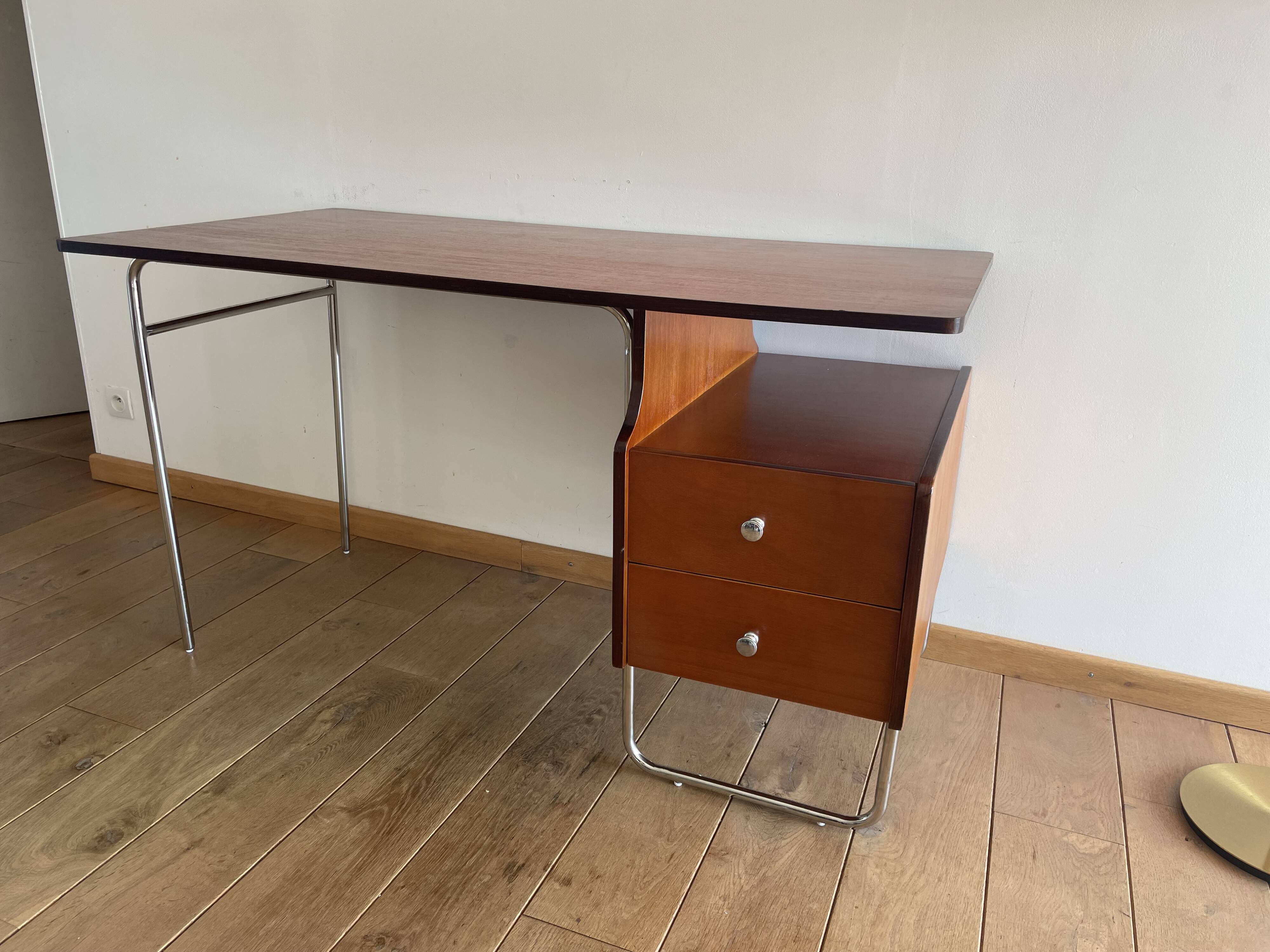 New Bauhaus style desk
