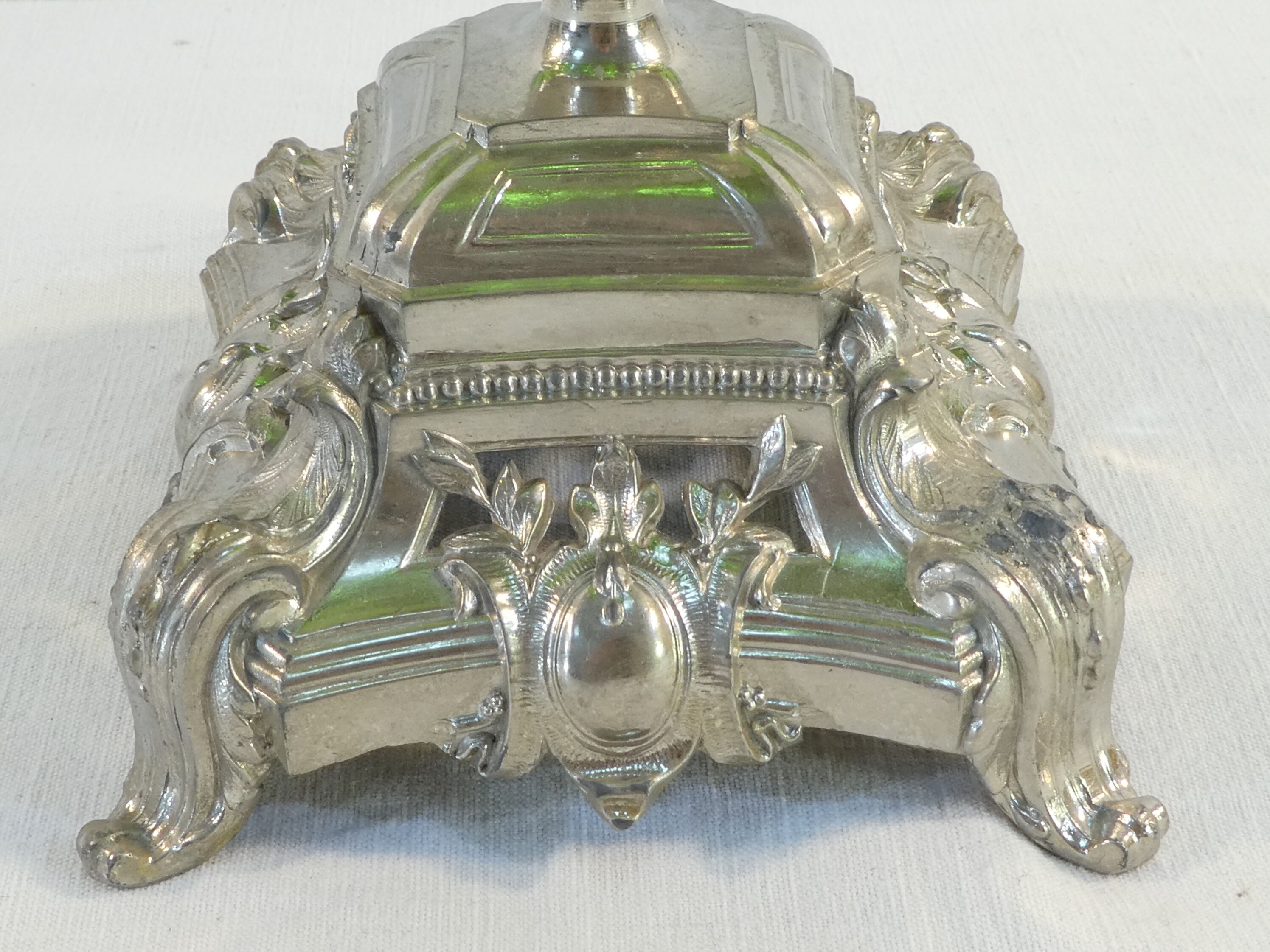 Ancient lampe a petrole no3