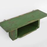Petite unité murale rustique en bois vert avec 2 étagères, France vers 1880