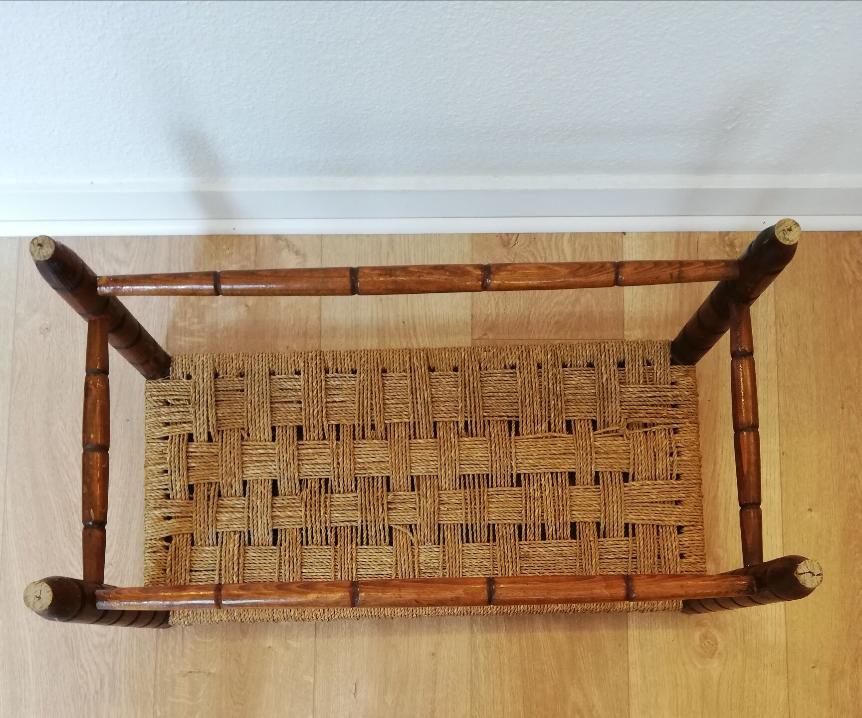 Banc en bois assise en corde 1950